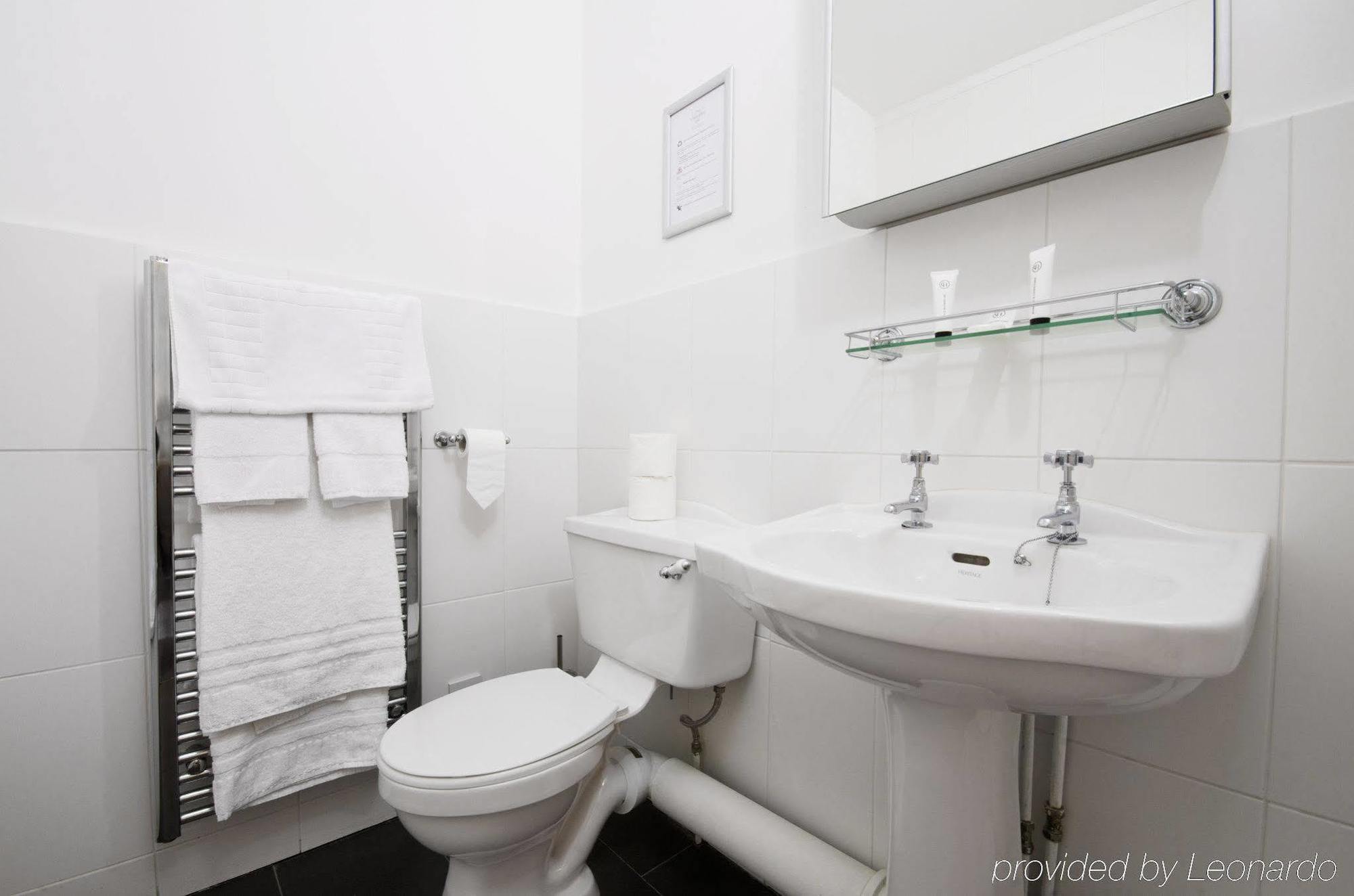 White Hart Hotel 斯托昂泽沃尔德 外观 照片