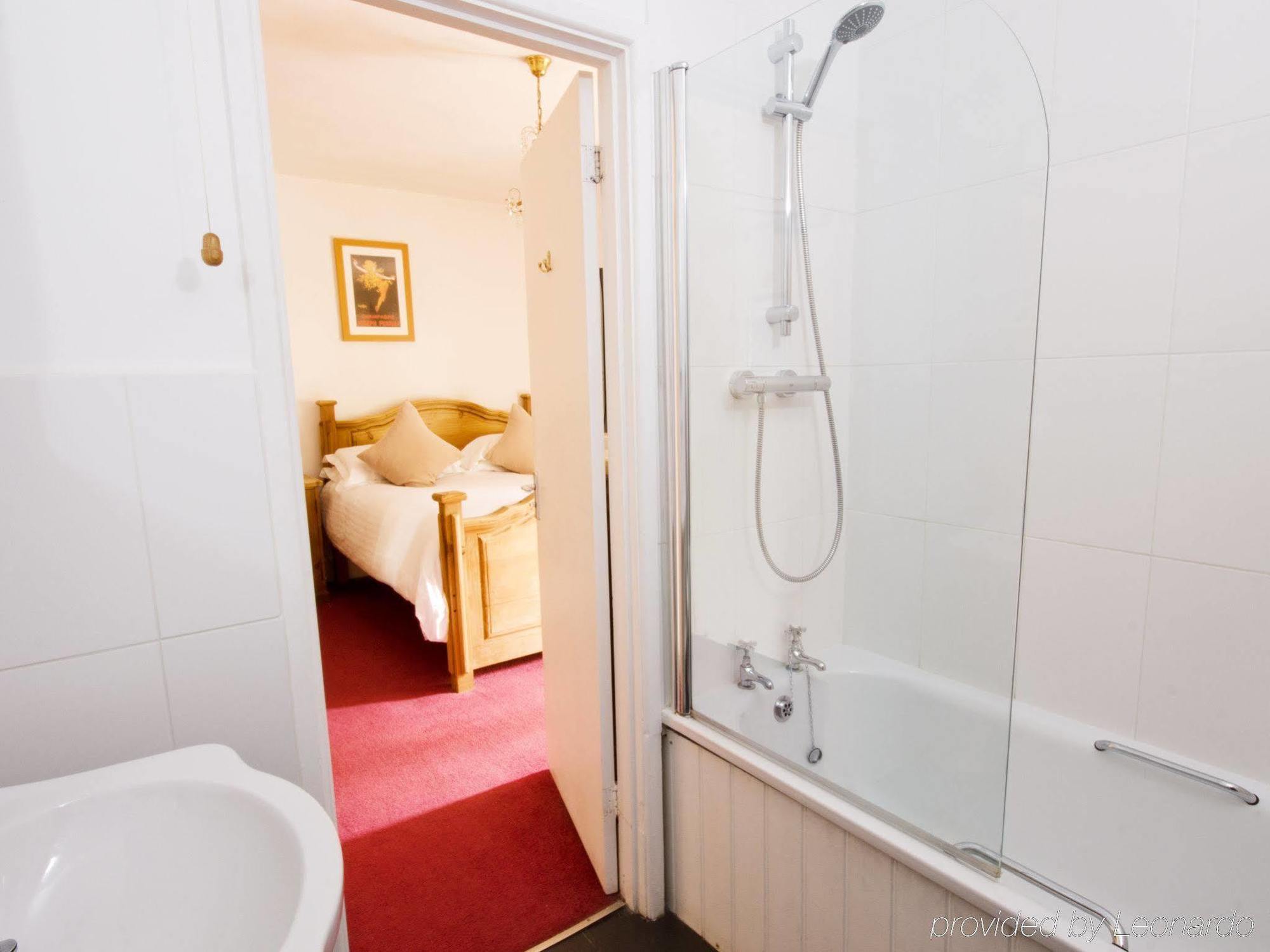 White Hart Hotel 斯托昂泽沃尔德 外观 照片