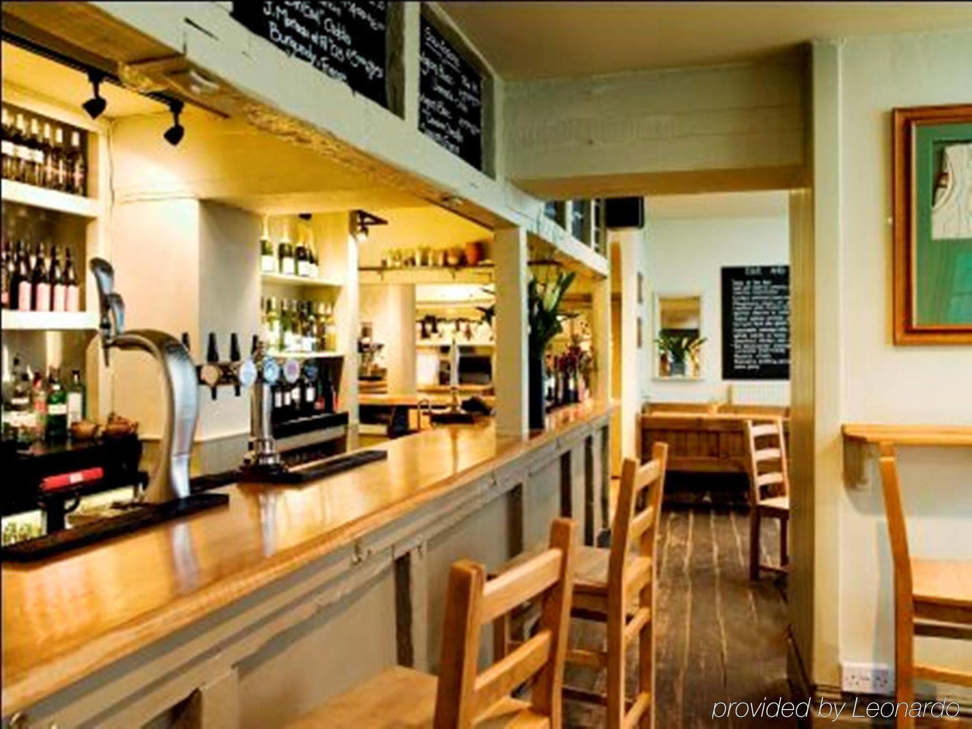 White Hart Hotel 斯托昂泽沃尔德 外观 照片